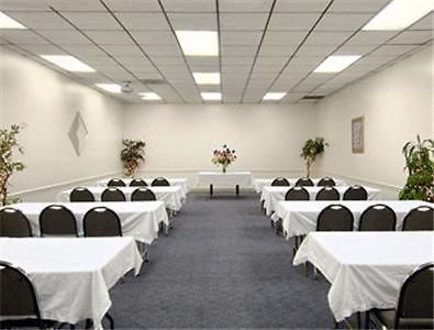 Howard Johnson By Wyndham Valdosta Facilities photo