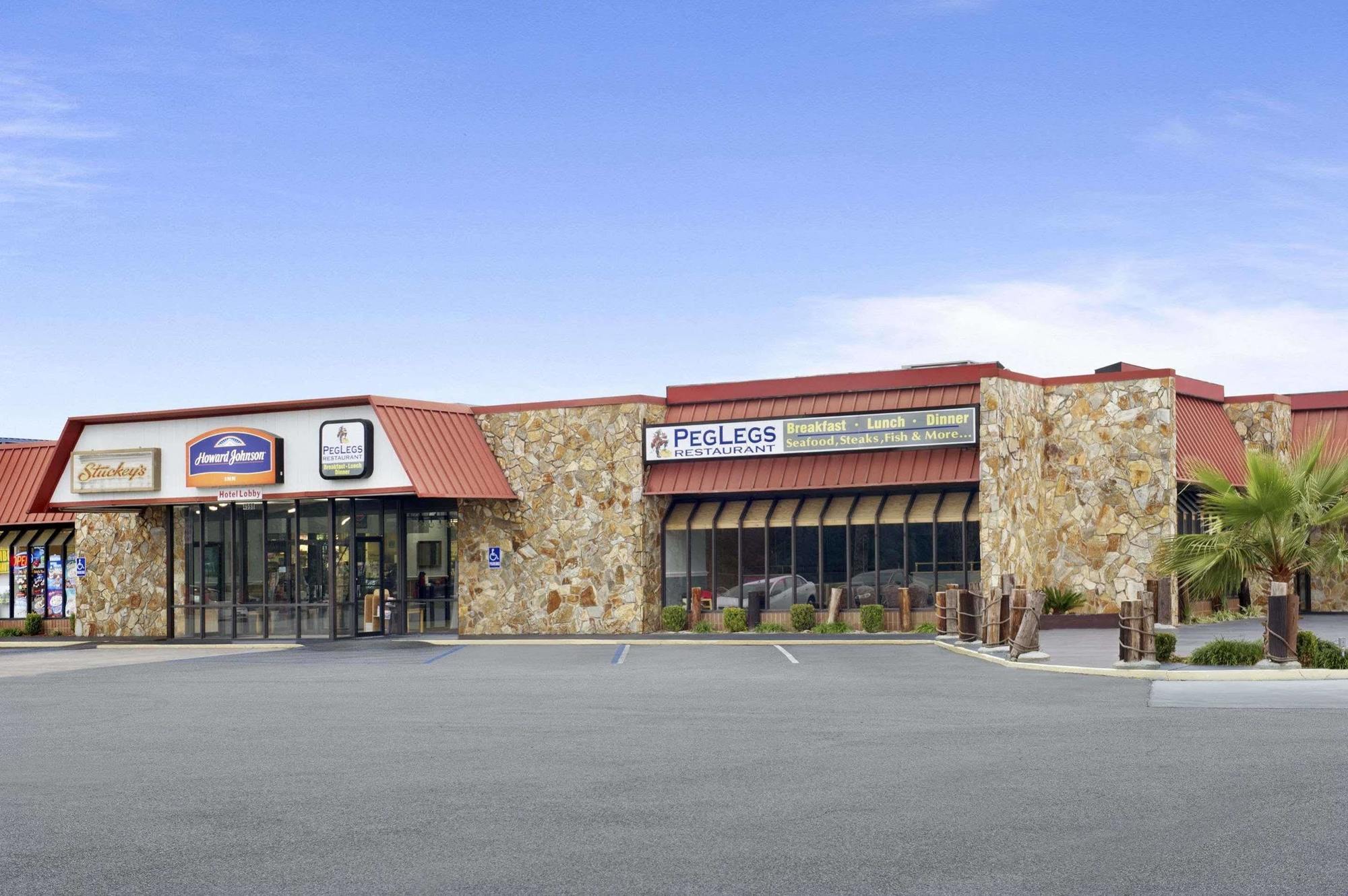 Howard Johnson By Wyndham Valdosta Exterior photo