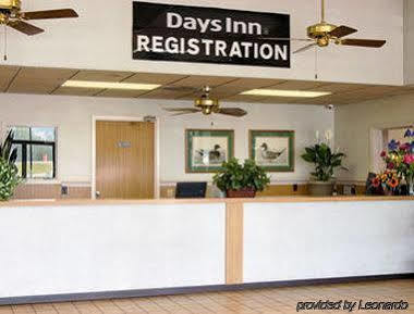 Howard Johnson By Wyndham Valdosta Exterior photo